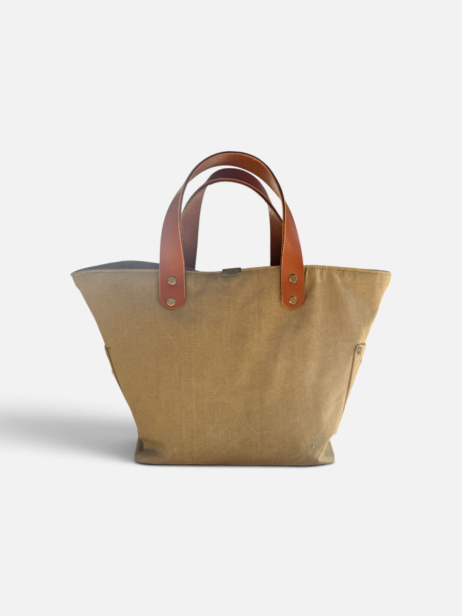 The Vintage Military Petite Shopper
