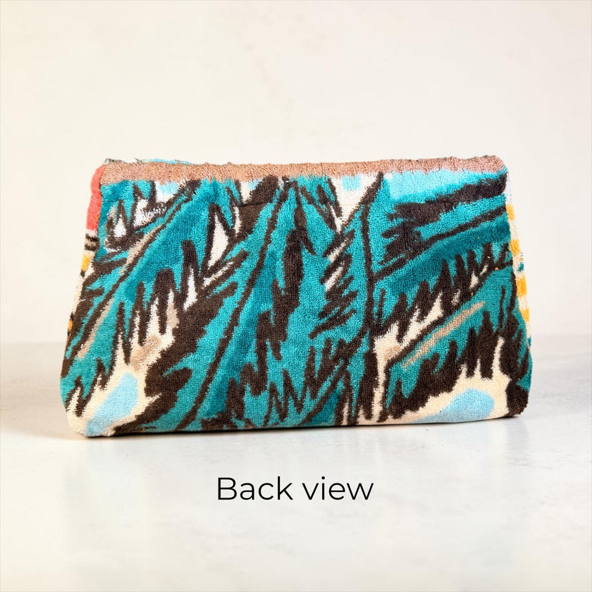 The Retro Boat Clutch image 1
