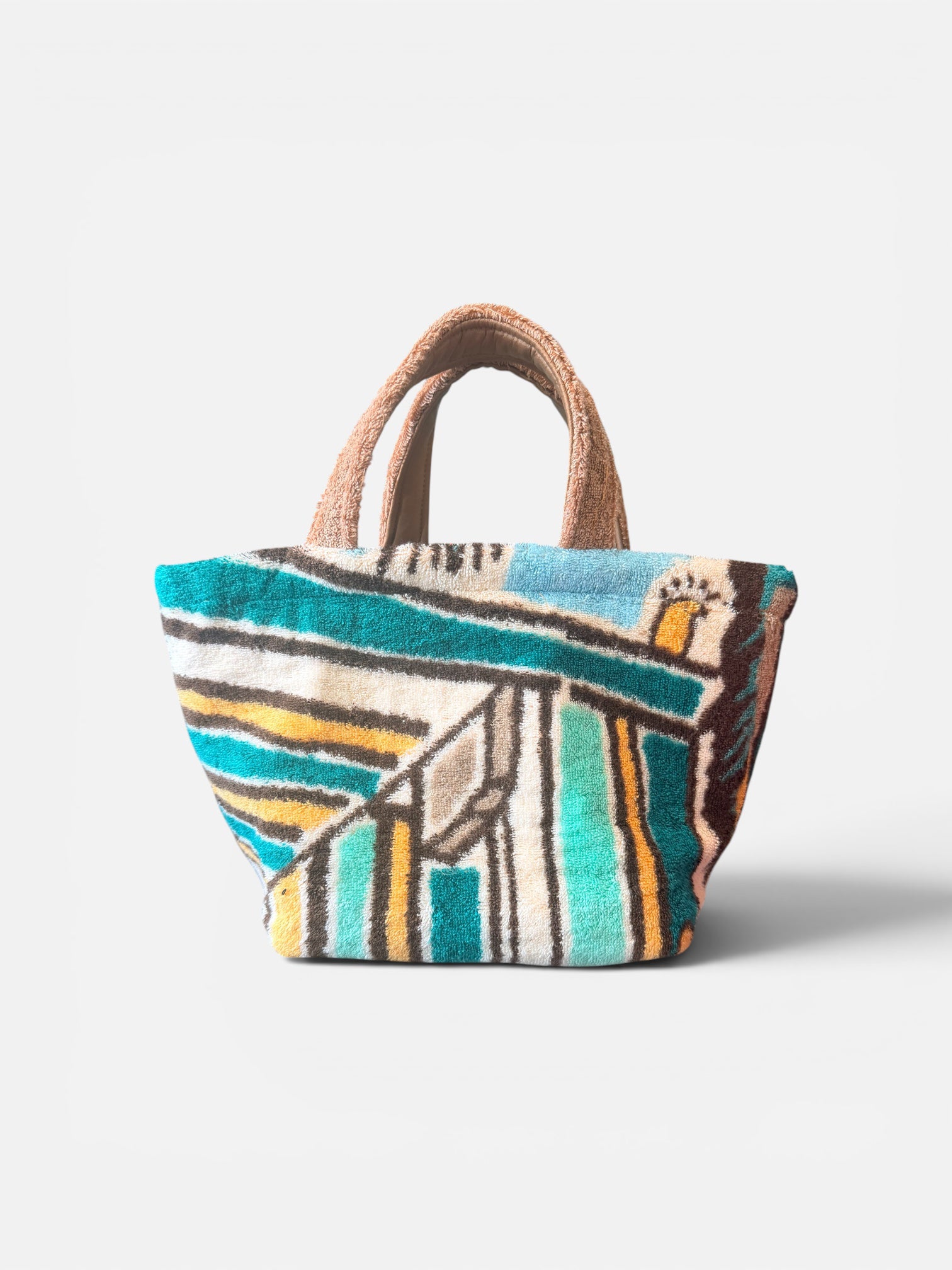The Retro Petite Shopper  image 2