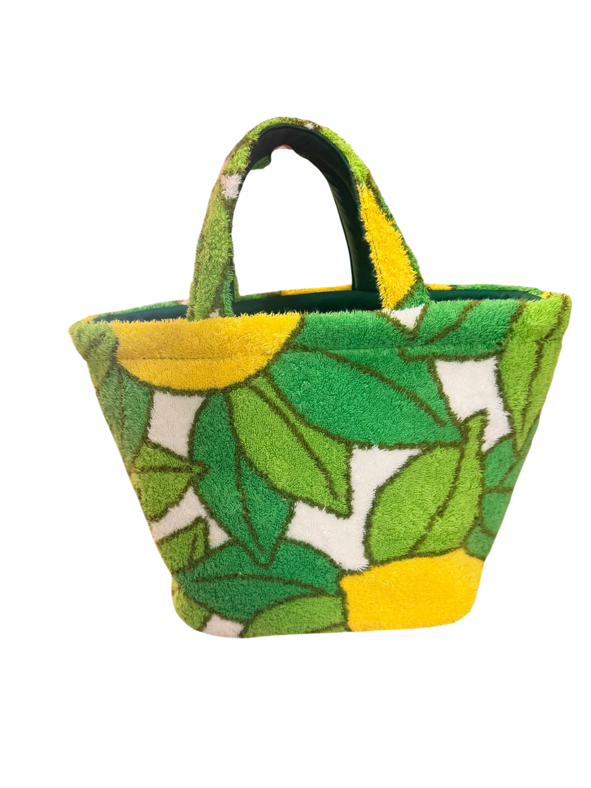 The Petite Capri Shopper